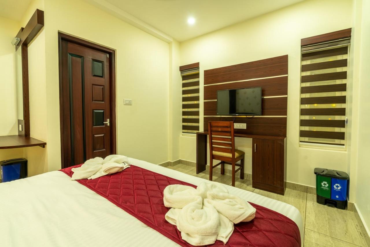 Hotel Daan Regency Thrissur Exterior foto